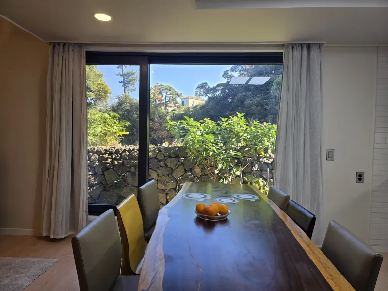 [Aewol, Jeju] Forest House with green trees and rest 13