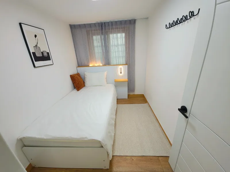 [Yongin] Seongbok Station Two-Room Emotional Accommodation 3