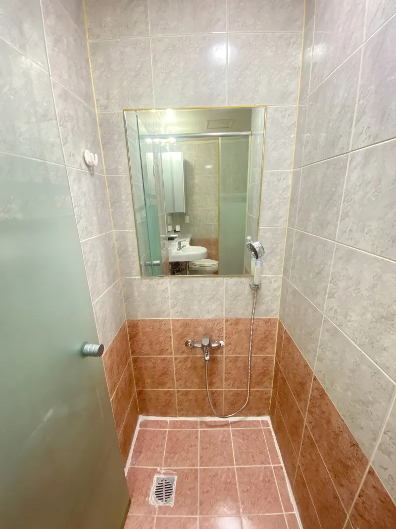 [Anyang] 2-minute walk from Beomgye Station, downtown area, 2 queen beds, free parking 7
