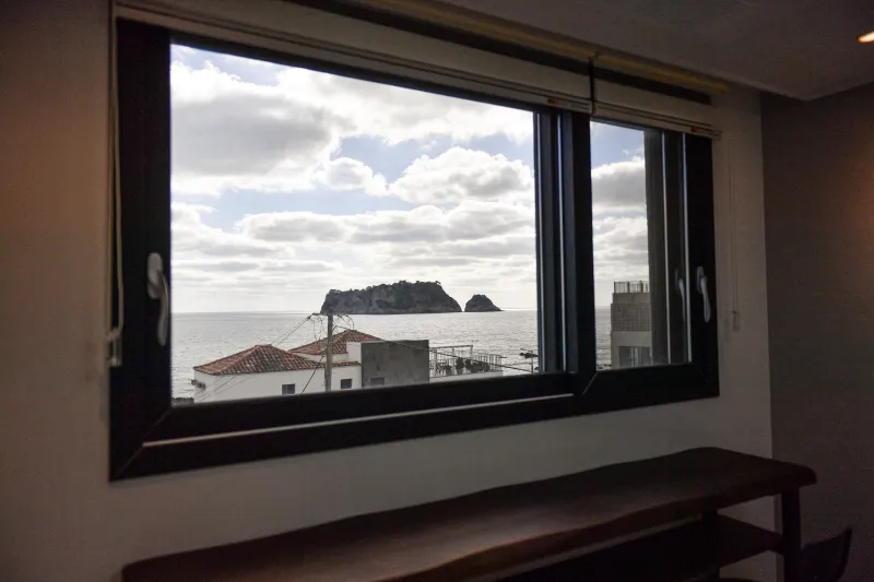 [Beophwan-dong, Seogwipo] 3rd Floor House with Beophwan Ocean View/Beomseom Island View / Three-Room Apartment / Infants and Toddlers Welcome 12