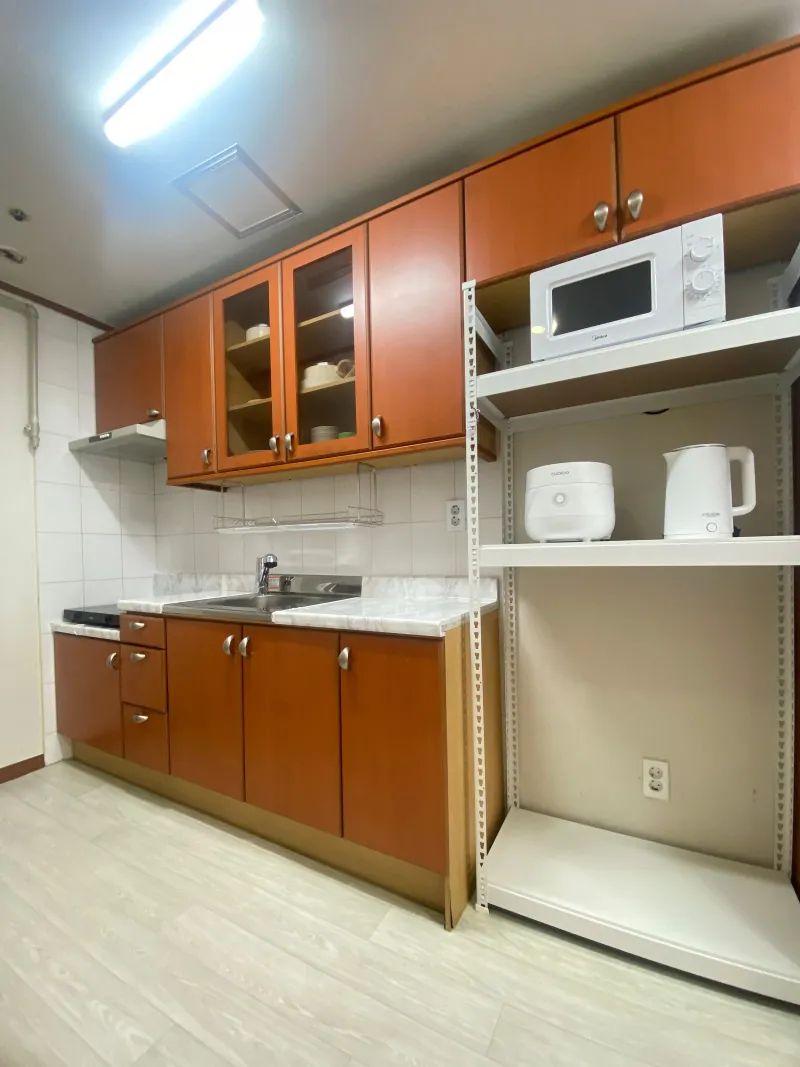 [Anyang] 2-minute walk from Beomgye Station, downtown area, 2 queen beds, free parking 23