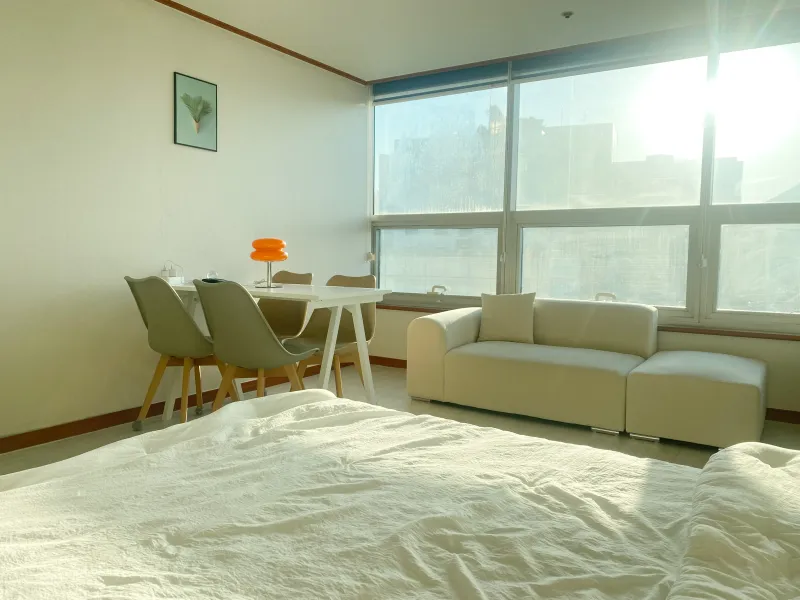 [Anyang] 2-minute walk from Beomgye Station, downtown area, 2 queen beds, free parking 14