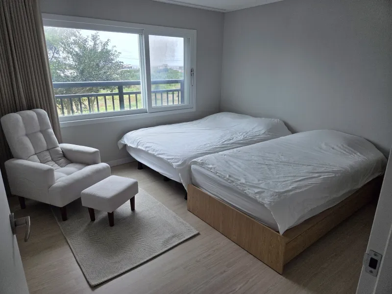 [제주 구좌] 김녕바다 3분 1층 화이트 모던한 인테리어 2