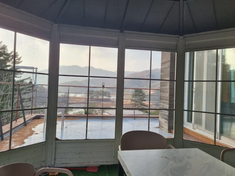 [경기 가평] 강과 호수를 끼고 있는 배산임수의 힐링 및 코하우징체험명소 11
