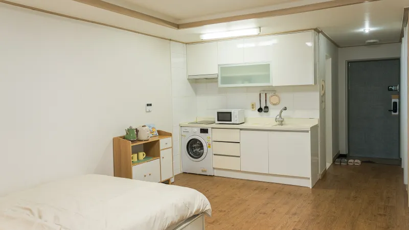 [Yeongdeungpo, Seoul] Spacious room with a full view, 3 minutes from National Assembly Station 9