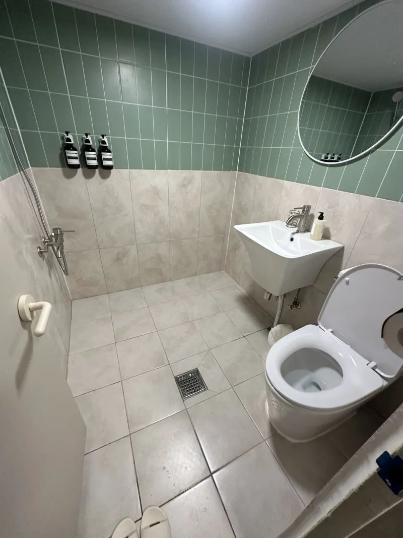 [Suwon][Suwon Paldal] Large studio apartment near Lee Chun-taek Hospital 3