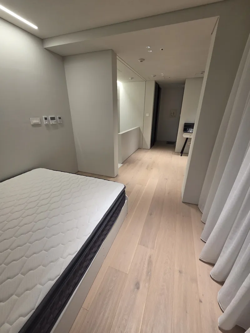 [Gangnam, Seoul] Duplex luxury officetel near Gangnam-gu Office Station, Hakdong Station, Seolleung Station, and Eonju Station 2