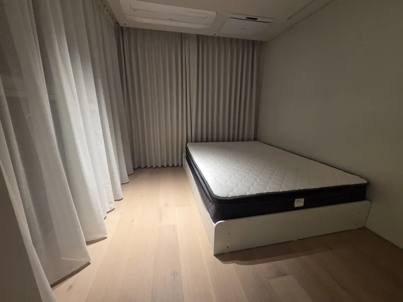 [Gangnam, Seoul] Duplex luxury officetel near Gangnam-gu Office Station, Hakdong Station, Seolleung Station, and Eonju Station 4