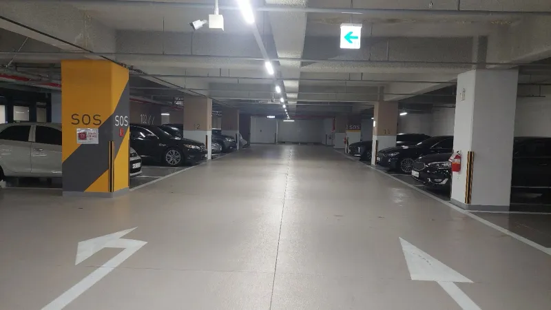 [Suyeong, Busan] 3-Room Apartment with Ocean View and Gwangan Bridge 53