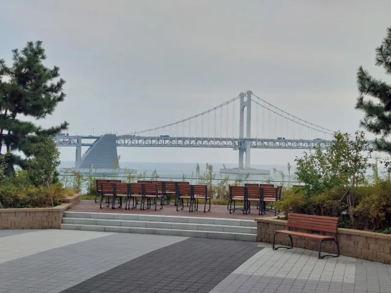 [Suyeong, Busan] 3-Room Apartment with Ocean View and Gwangan Bridge 35