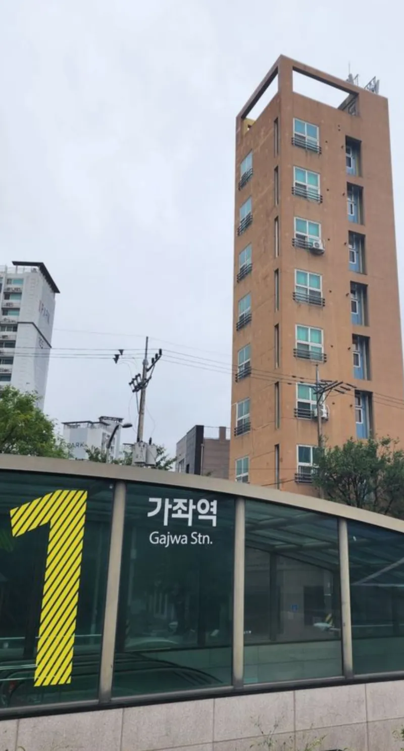 [Mapo, Seoul] Duplex Officetel near Hongdae, Yeonnam, and Gajwa Stations 17