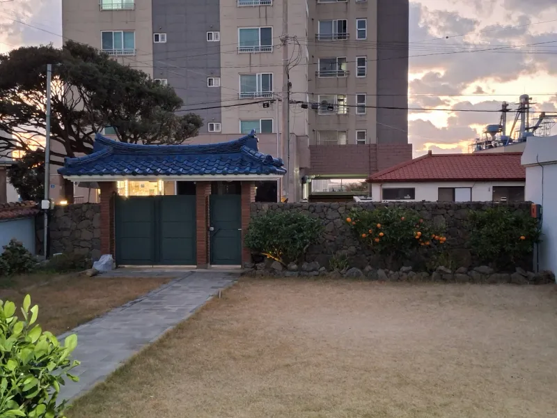 [제주 한림] 옛감성 묻어나는 바다뷰 스테이#2층#노을맛집#올레길숙소 38