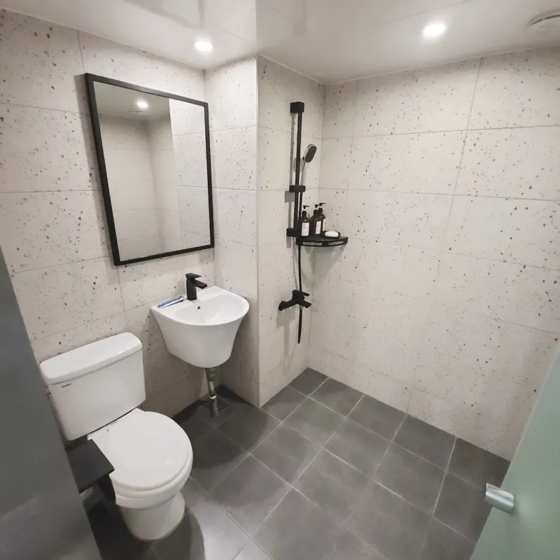 [Suwon][Suwon Paldal] Queen bed room 505, downtown Inje-dong, Suwon City Hall Station 9