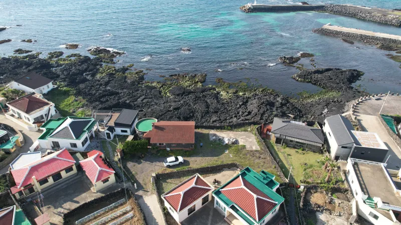 [제주 한림] 제주의 시간, 돌고래와 해녀의 숨비소리를 품은 바닷가 돌집 33