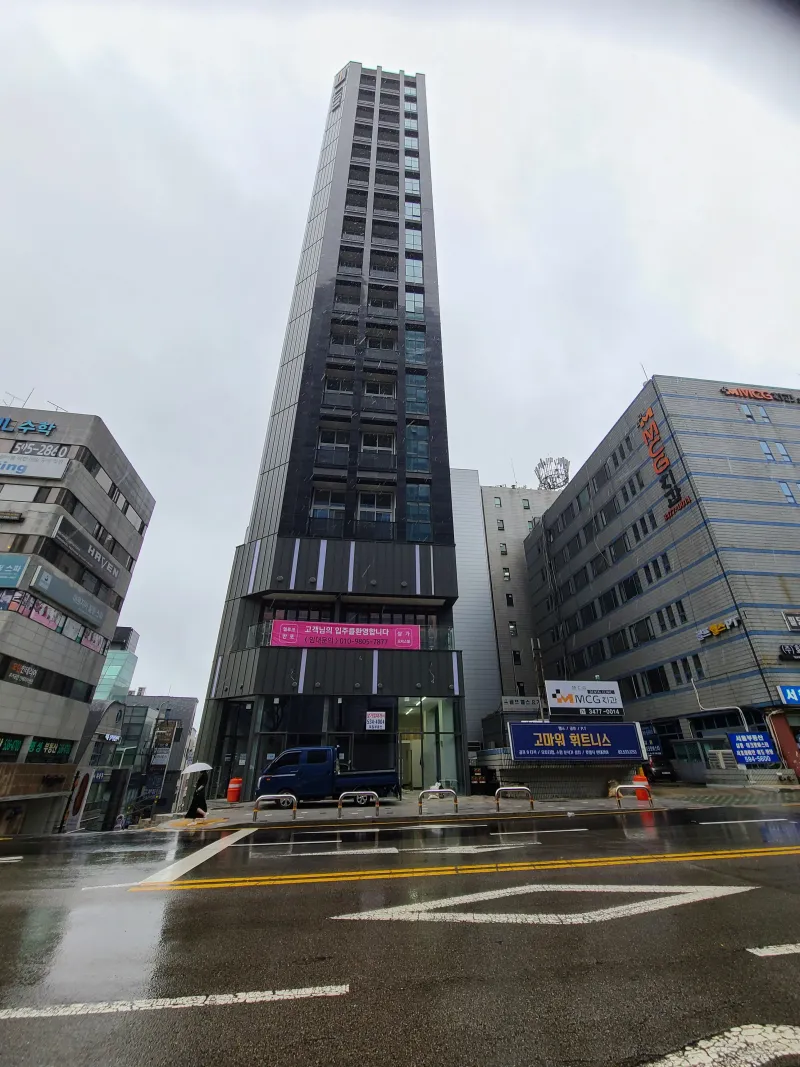 [서울 서초] 교대역 법원 도보1분 신축 시티뷰+4인거주 가능 10