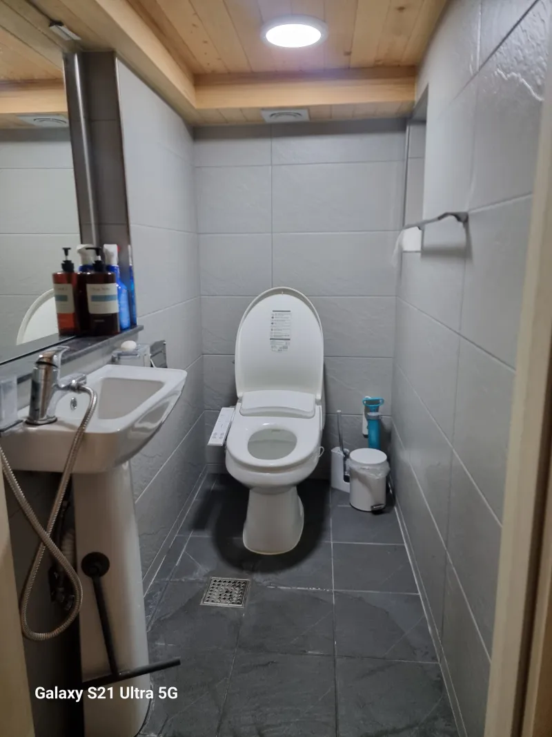 [Aewol, Jeju] A cozy, white-toned, three-room, two-story house with a private pool. 21