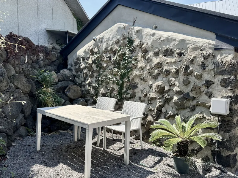[Jocheon, Jeju] Hamdeok Beach Yard with Greenhouse | Detached House with All Nearby Amenities 21