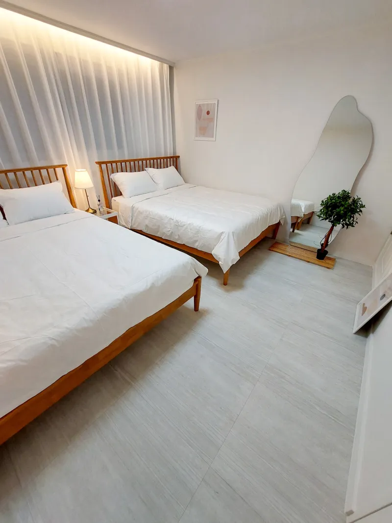 [Yongsan, Seoul] A hip and stylish 3-room apartment in a 5-minute walk from Hangangjin Station. 3