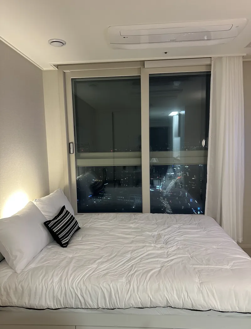 [Bucheon] City view high-rise building, 1 minute from Sinjung-dong Station 9