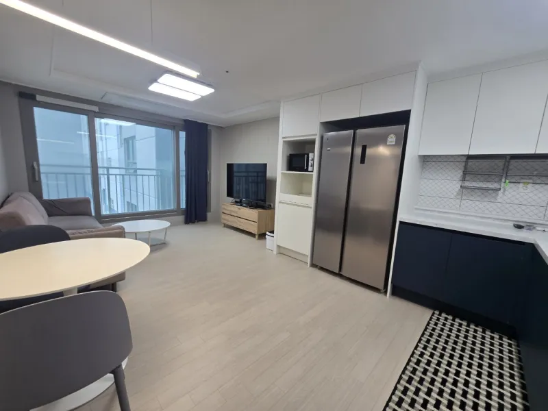 [Gangseo, Busan] Clean room 2, room 1306, near Gimhae Airport Deokdu Station 6