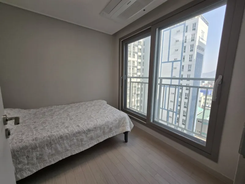 [Gangseo, Busan] Clean and comfortable detached studio apartment on the 10th floor near Gimhae Airport Deokdu Station. 3