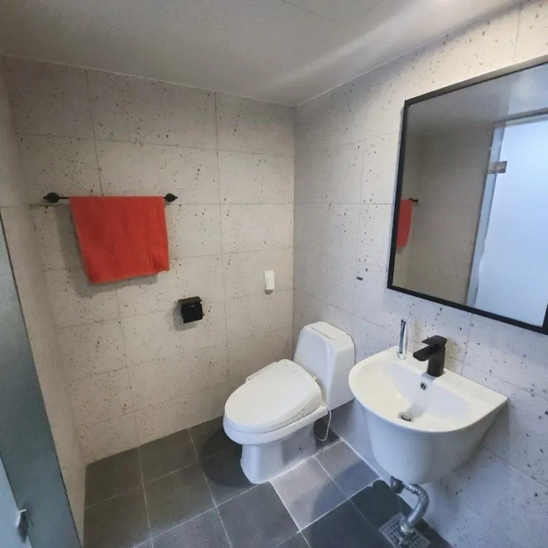 [Suwon][Suwon Paldal] Queen bed room 508, downtown Inje-dong, Suwon City Hall Station 12