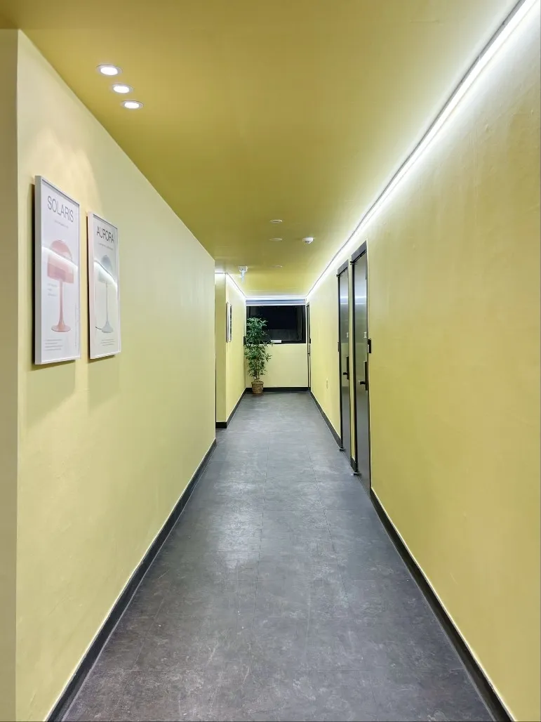 [Suwon][Suwon Paldal] Queen bed room 508, downtown Inje-dong, Suwon City Hall Station 22