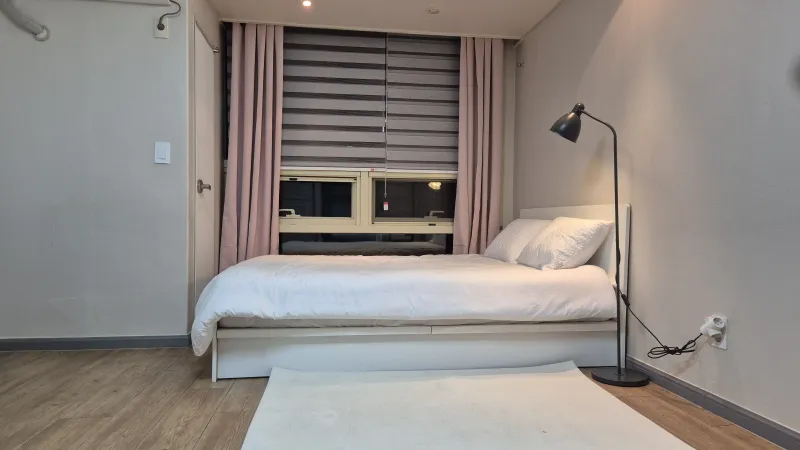 [Anyang] A clean, remodeled officetel, a 1-minute walk from Indeokwon Station Exit 2. 3