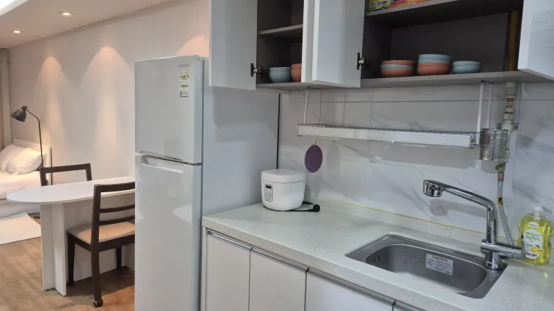 [Anyang] A clean, remodeled officetel, a 1-minute walk from Indeokwon Station Exit 2. 12