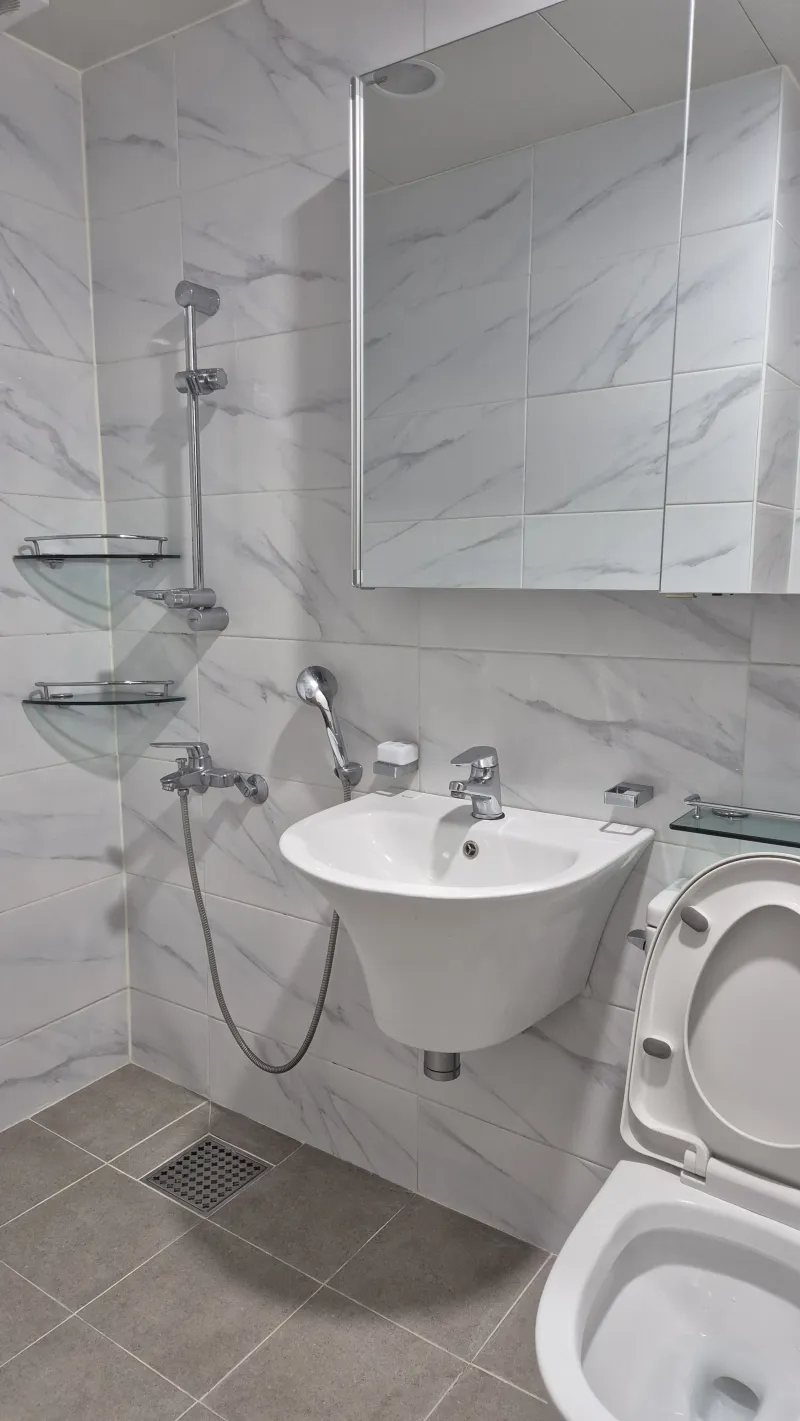[Anyang] A clean, remodeled officetel, a 1-minute walk from Indeokwon Station Exit 2. 8