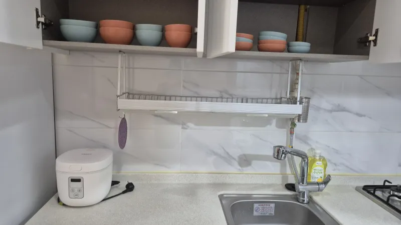 [Anyang] A clean, remodeled officetel, a 1-minute walk from Indeokwon Station Exit 2. 10