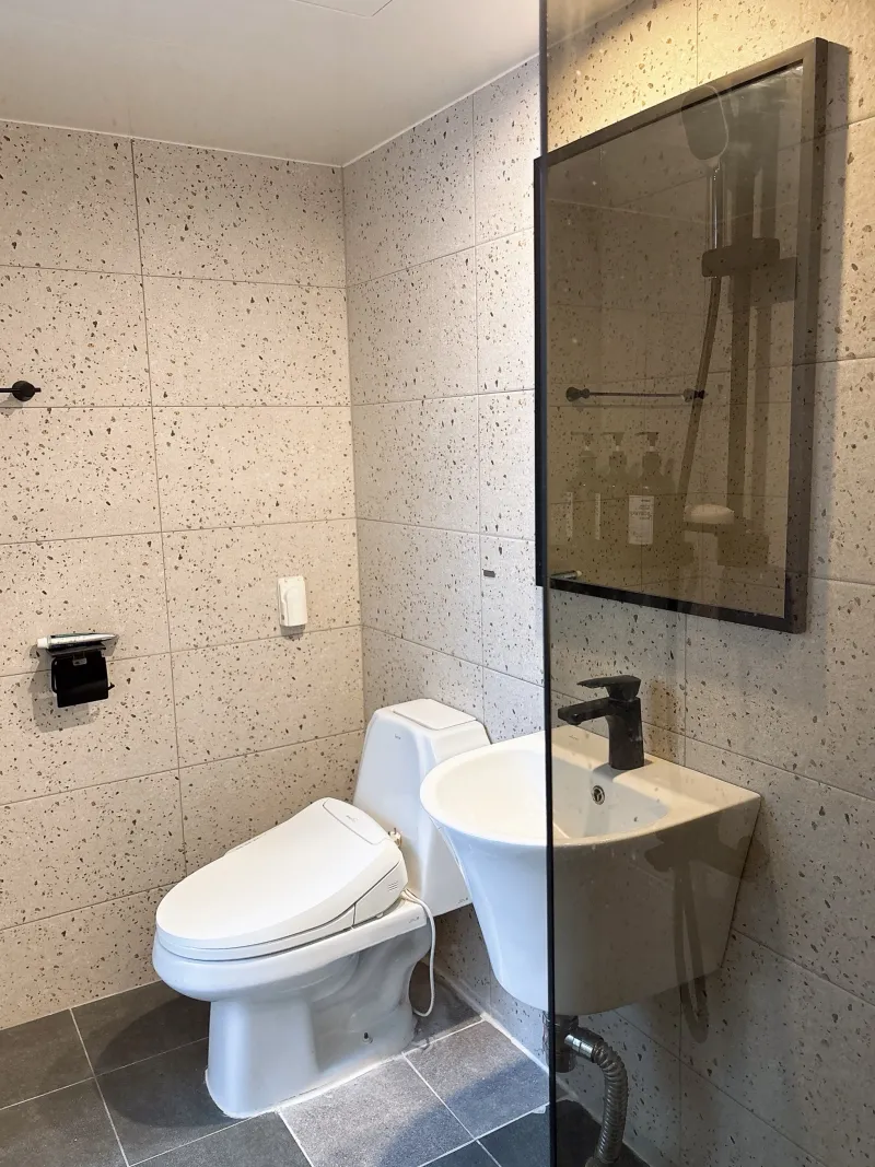 [Suwon][Suwon Paldal] Queen bed in the heart of Inje-dong, Suwon, Gyeonggi Province 10