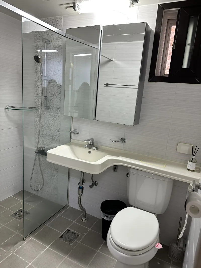 [Seodaemun, Seoul] Fully furnished one-room apartment with free parking near Sangam-dong 14