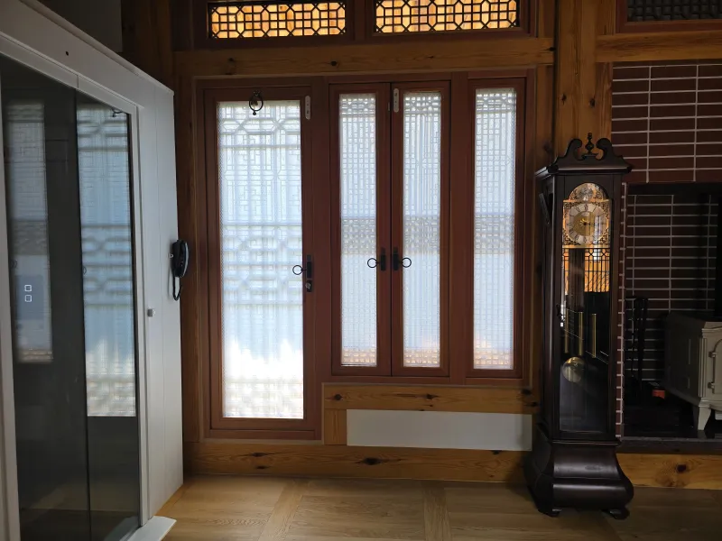 [Gwangju] Premium Hwangjangmok Hanok with Paldang Lake in the Background 11