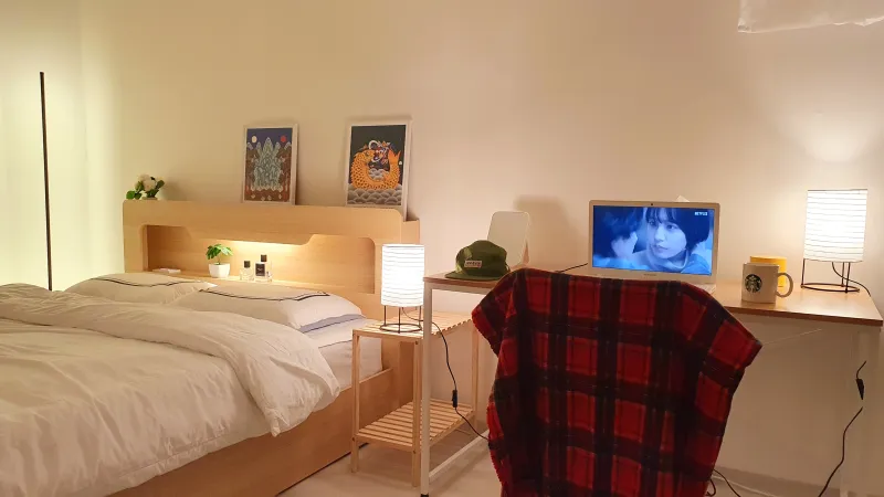 [서울 마포] 망원역, 망리단길 도보6분 퀸3개 6인용 투룸 2