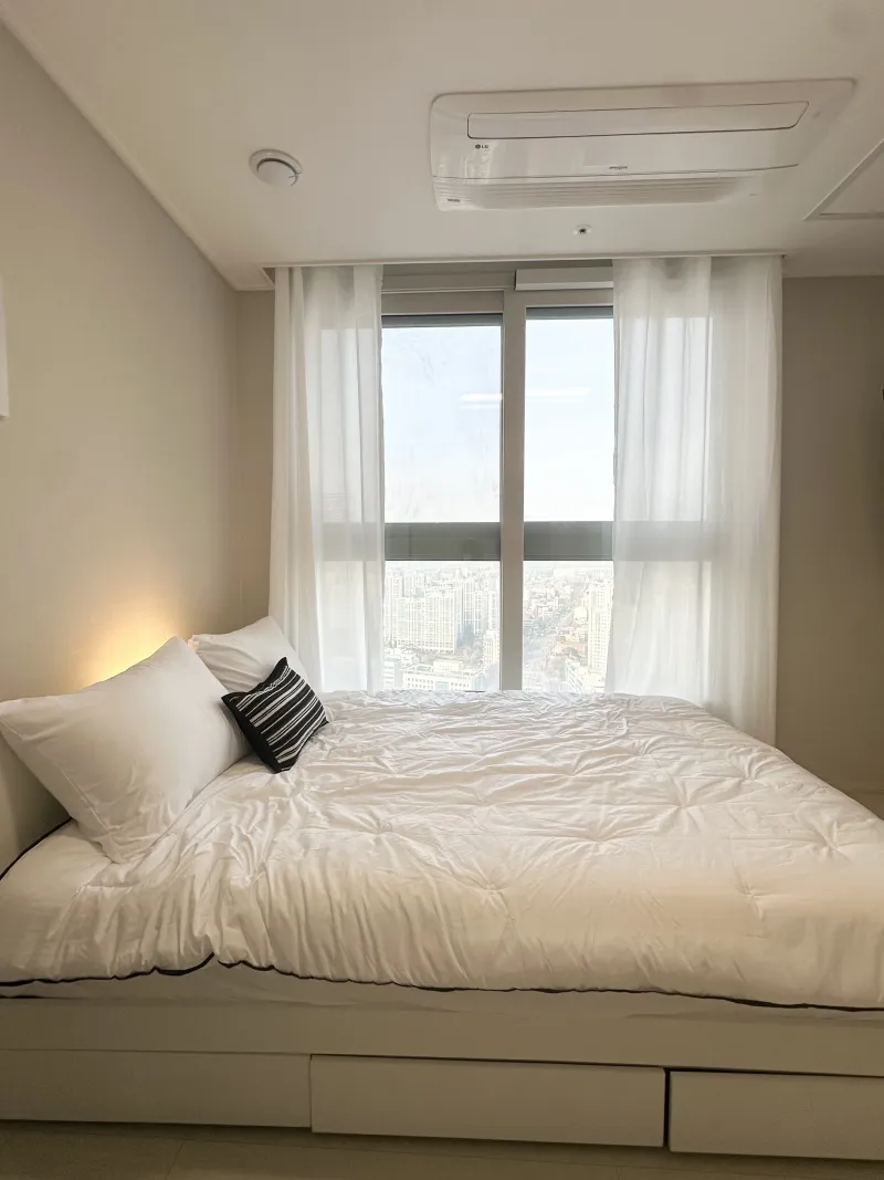 [Bucheon] City view high-rise building, 1 minute from Sinjung-dong Station 5