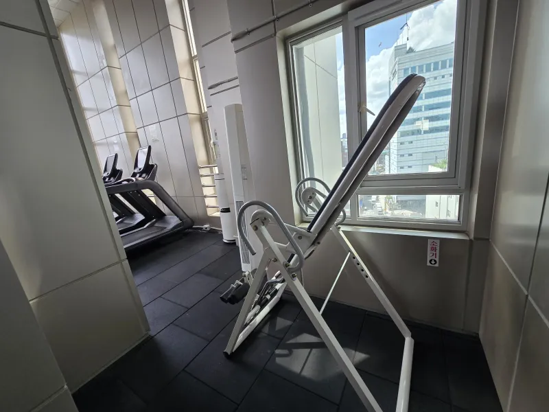 [Jongno, Seoul] 1 minute from Dongmyo Station, modern sky view, spacious studio on the 17th floor. 27
