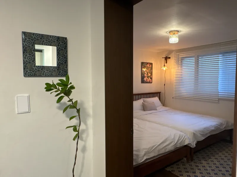 [Gangnam, Seoul] One block of Gangnam-daero, 3 rooms 4