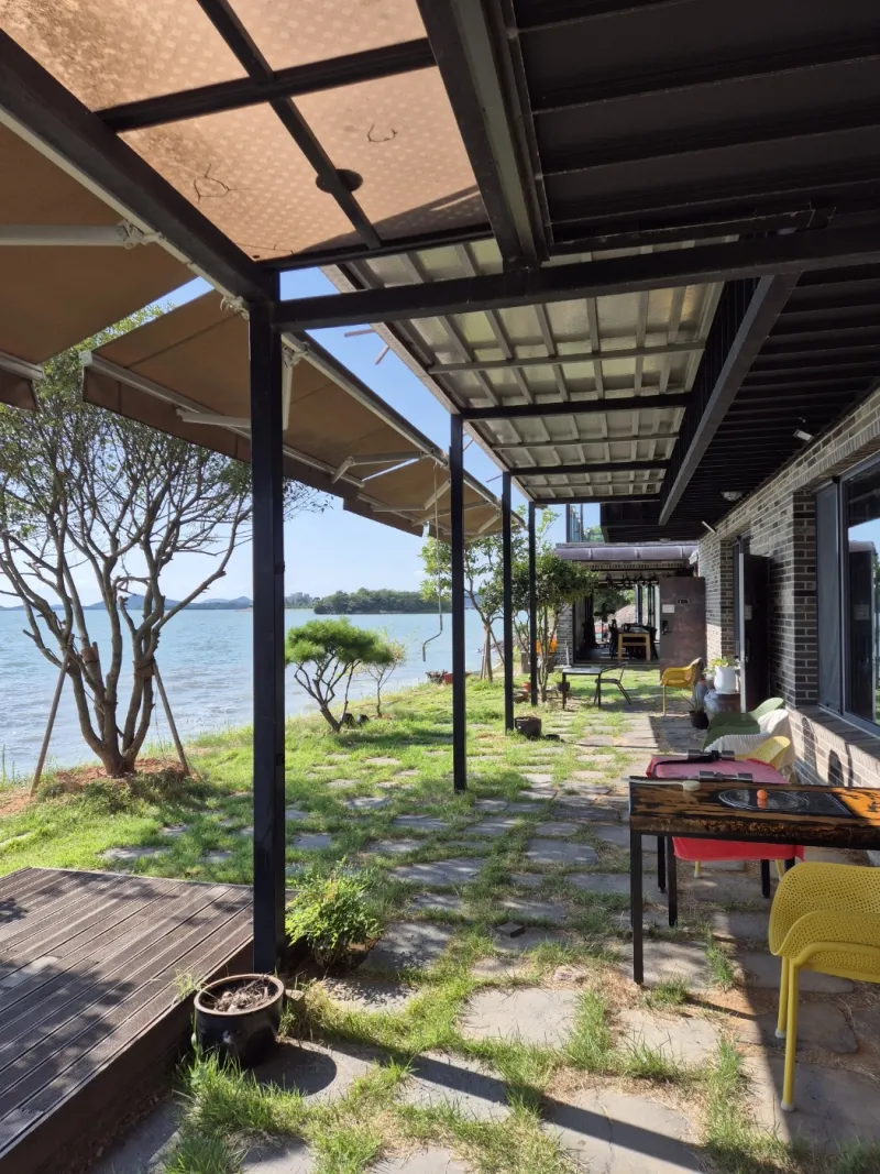 [Muan] A house with a yard overlooking the sea 16