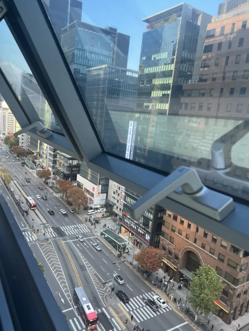 [Seocho, Seoul] 20 seconds from Gangnam Station, Fully Furnished Large Two-Bedroom High Floor City View! [One-Week Discount] 18