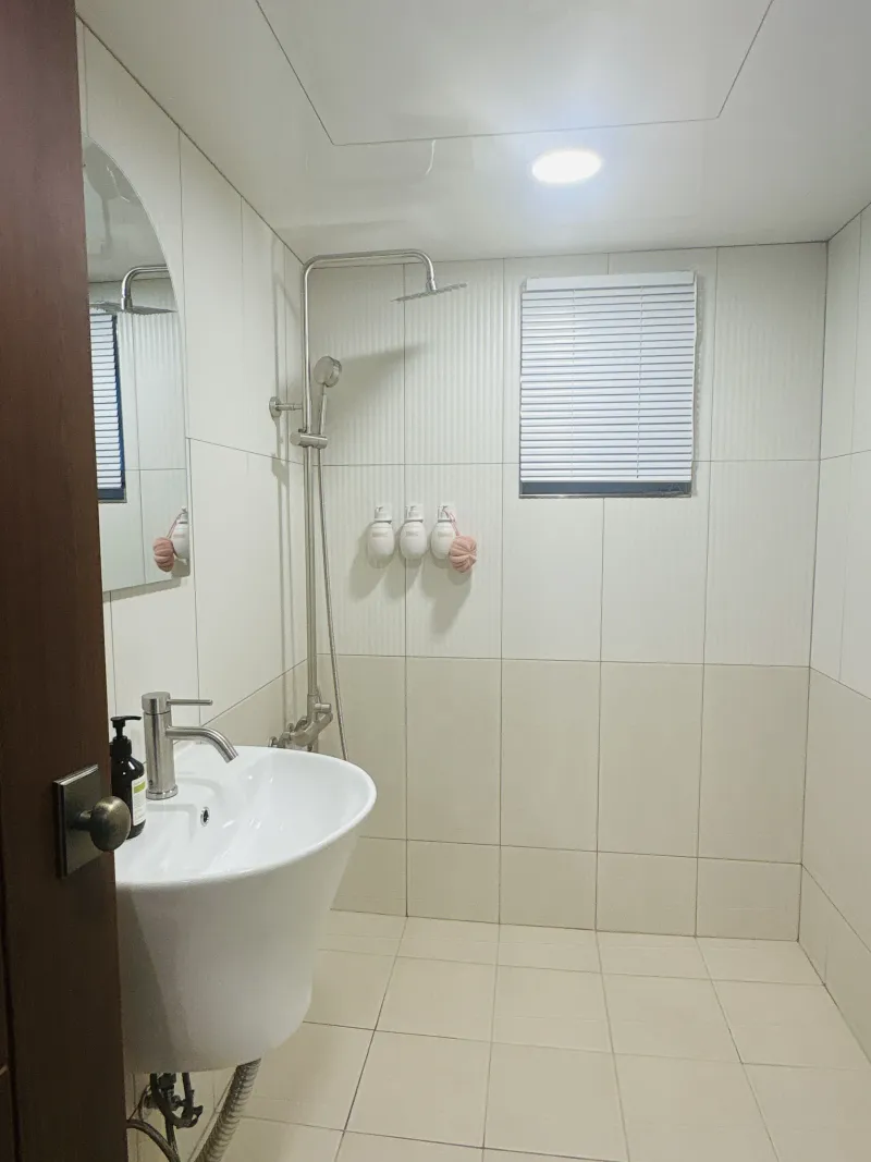 [Gangnam, Seoul] One block of Gangnam-daero, 3 rooms 11
