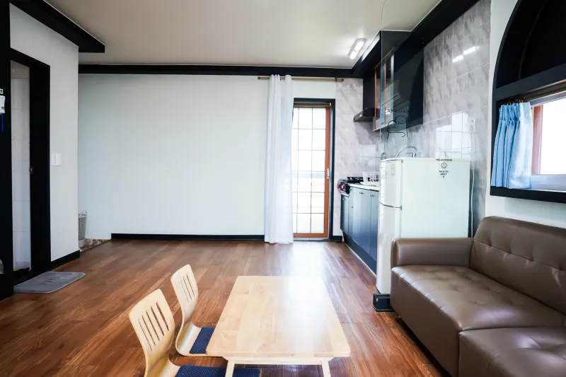 [Andeok, Seogwipo] Large room with a view of the sea near Sagye Coast 8