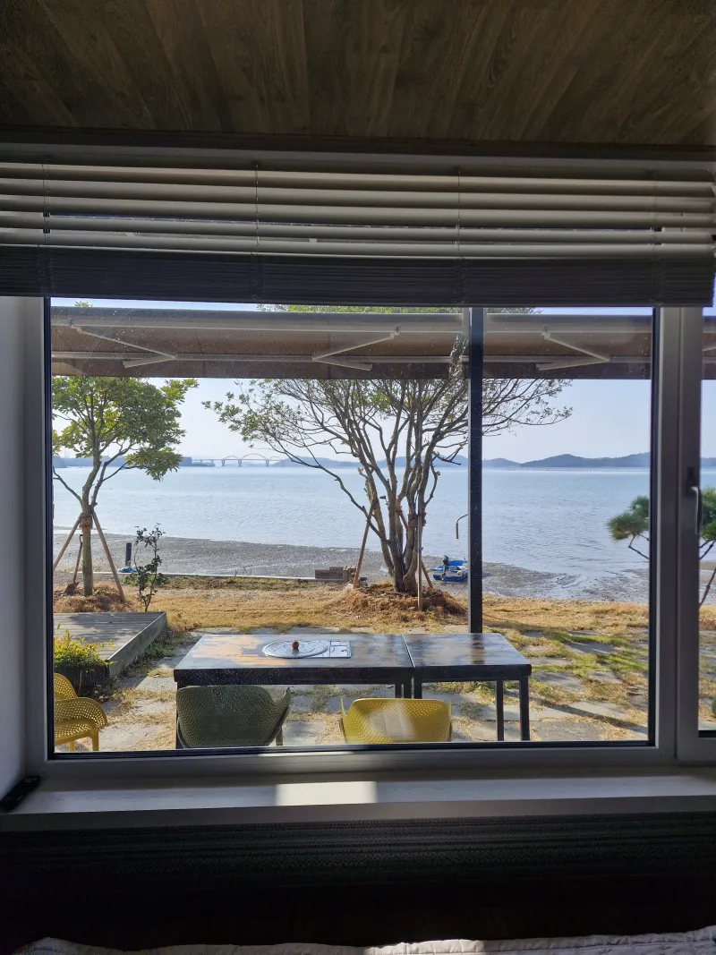 [Muan] A house with a yard overlooking the sea 14