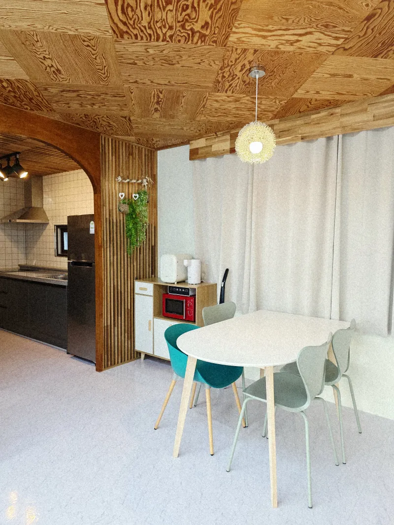 [Aewol, Jeju] Baby products, low-profile bed, built-in bathtub, BBQ, coastal road, 22 pyeong 9