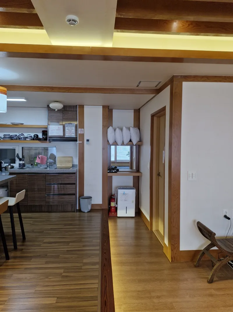 [Muan] A house with a yard overlooking the sea 5
