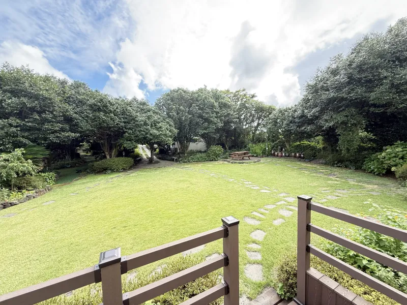 [Namwon, Seogwipo] #Wide lawn #Healing camellia 17