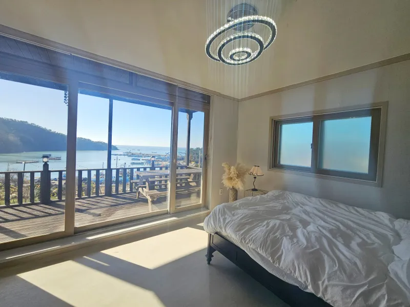 [Haenam] A 30-pyeong Netflix villa for one team, undisturbed. 2
