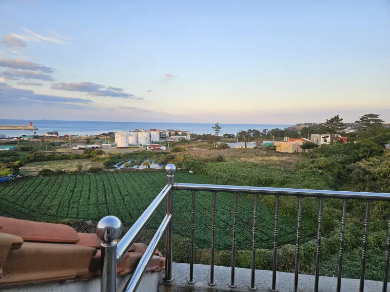 [Aewol, Jeju] A duplex on the top floor of a villa with an ocean view that was featured on TV 11