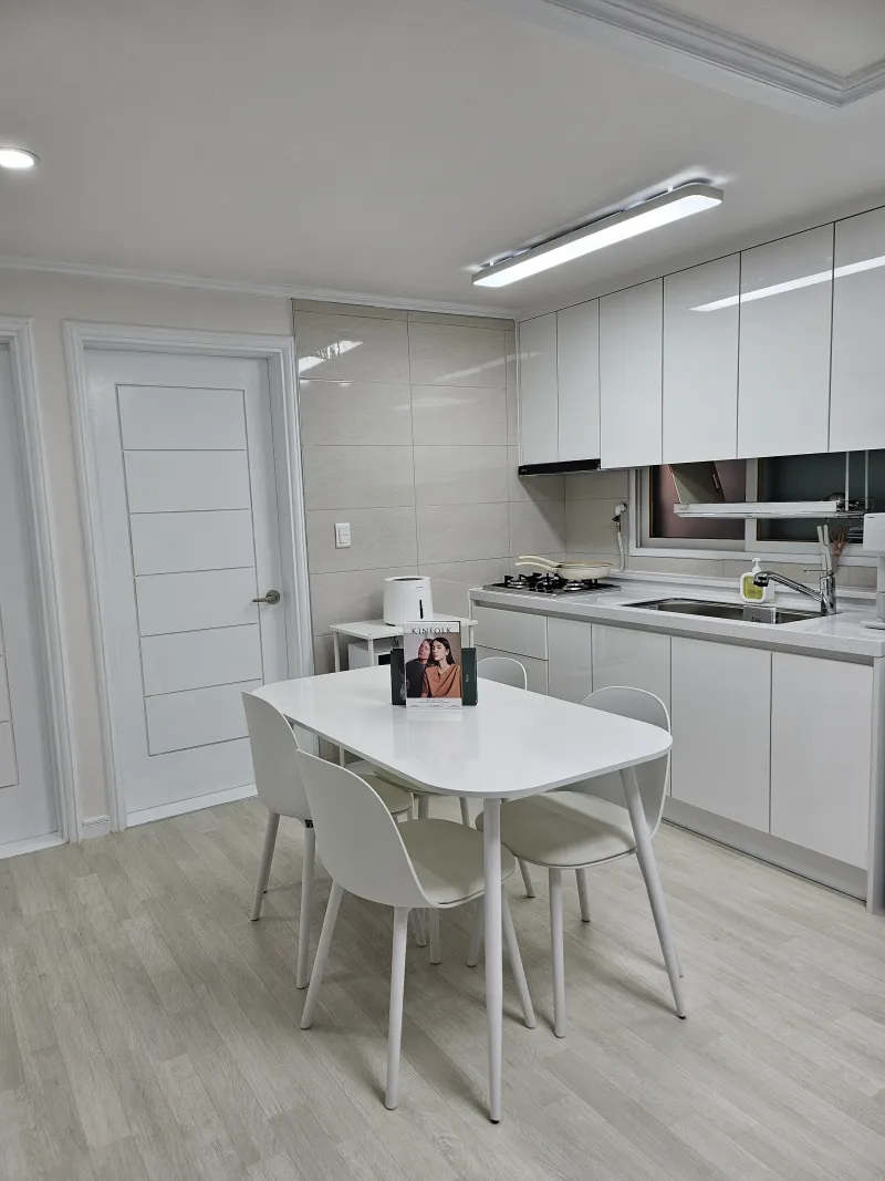 [Jung-gu, Seoul] Fully furnished 3-room/4-bedroom newly remodeled apartment, 8 minutes walk from Dongdaemun Station. 14