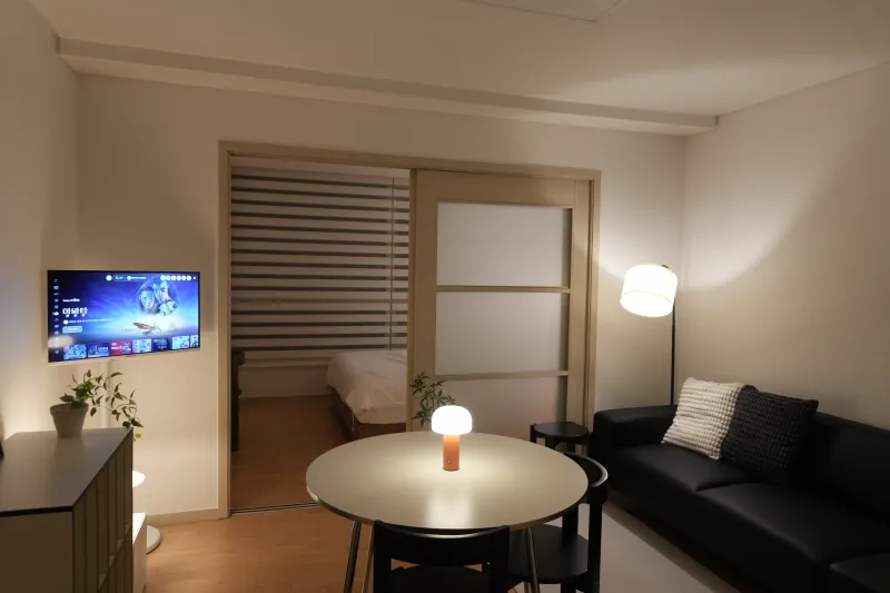 [Jongno, Seoul] Modern House in Front of Jonggak Station 2